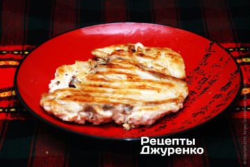 Куриное филе должно остыть.